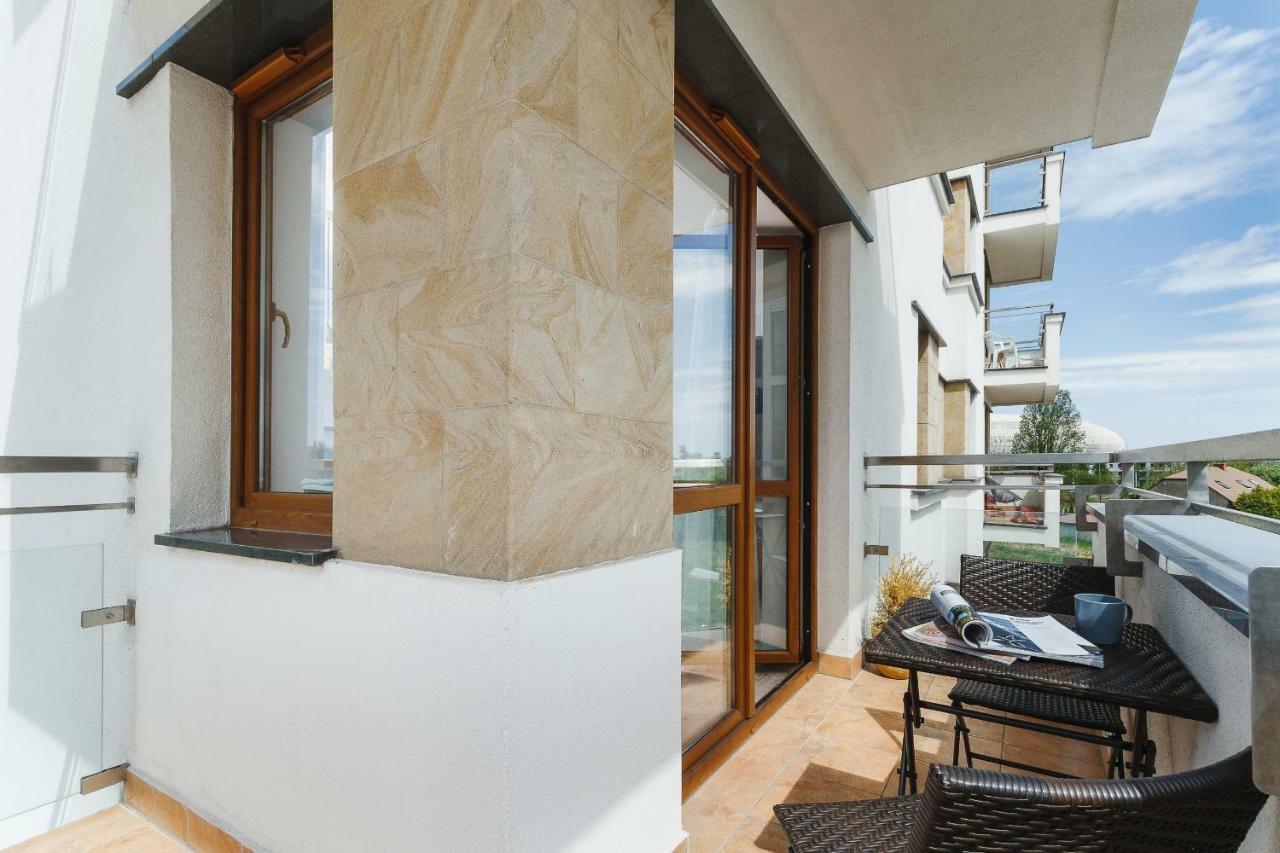 Dąbska By Renters Apartamento